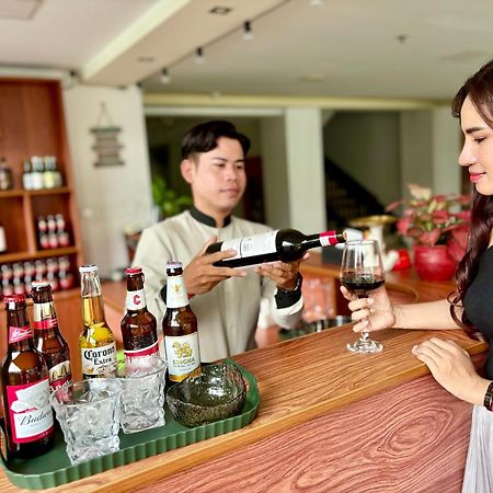 City Comfort Hotel Phnom Penh Airport Buitenkant foto