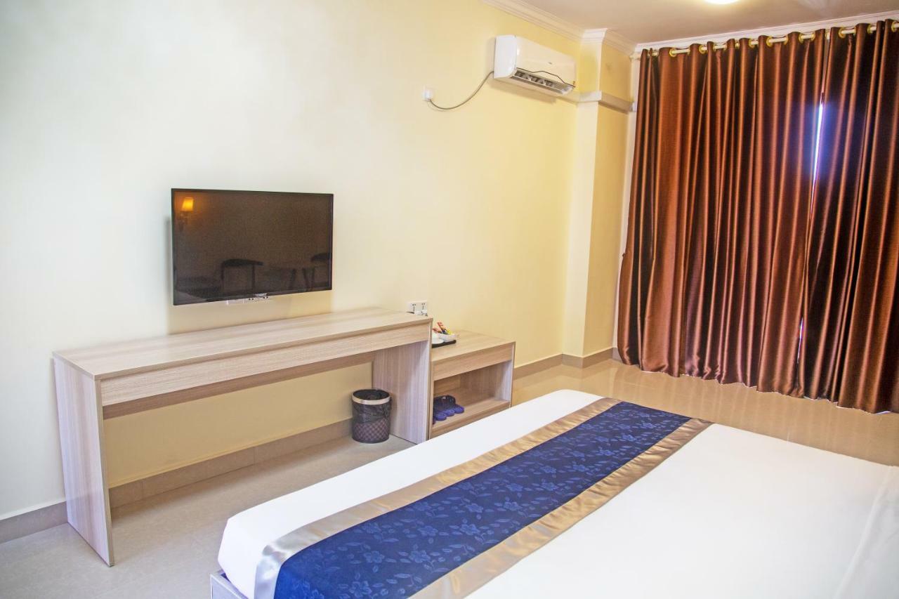 City Comfort Hotel Phnom Penh Airport Buitenkant foto