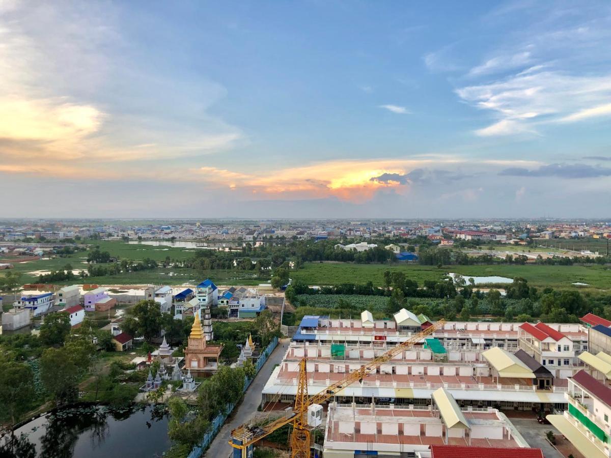 City Comfort Hotel Phnom Penh Airport Buitenkant foto